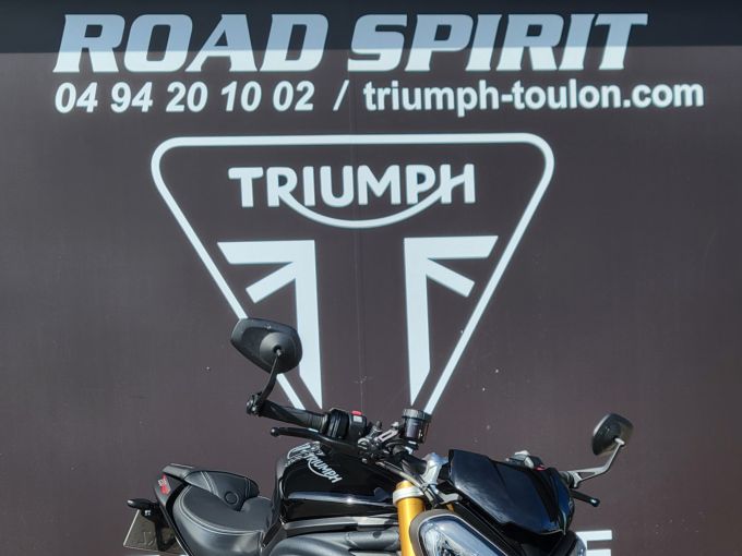 TRIUMPH SPEED TRIPLE 1200 RS 4