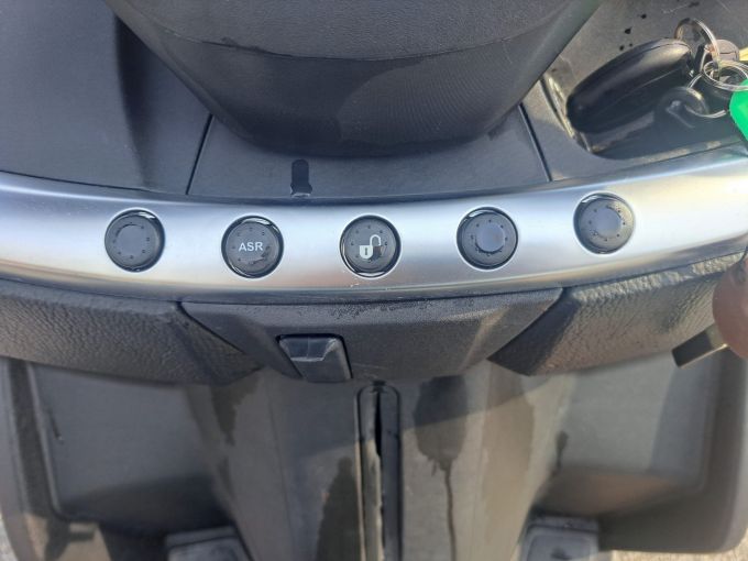 PIAGGIO MP3 500 ABS/ASR 4