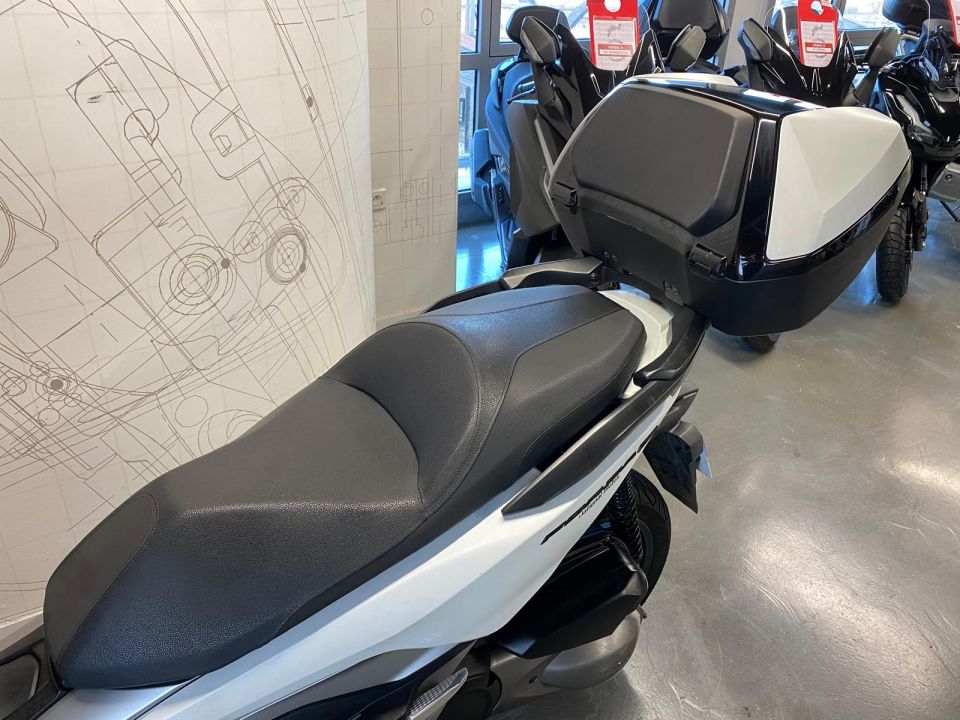 HONDA NSS FORZA 300 4