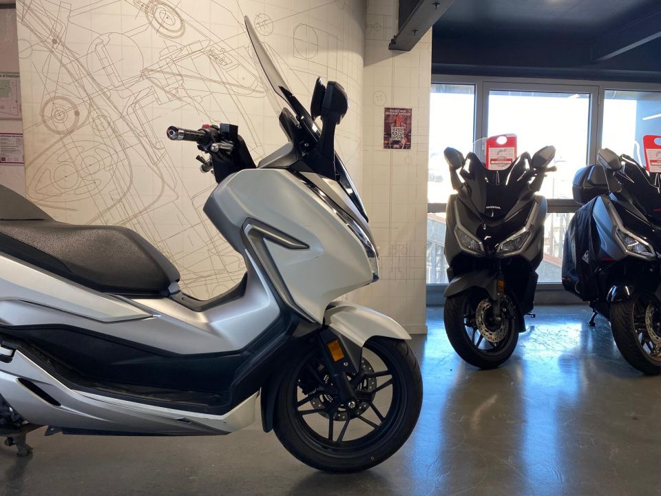 HONDA NSS FORZA 300 4