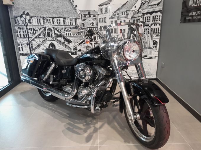 HARLEY-DAVIDSON DYNA SWITCHBACK 1690 4