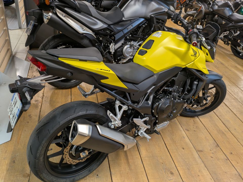 HONDA CB 750 HORNET 4