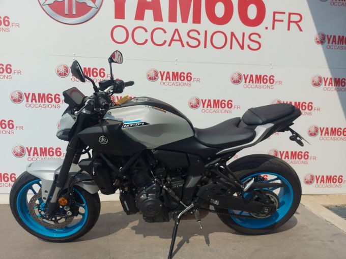 YAMAHA MT-07 (47.5CV) 4