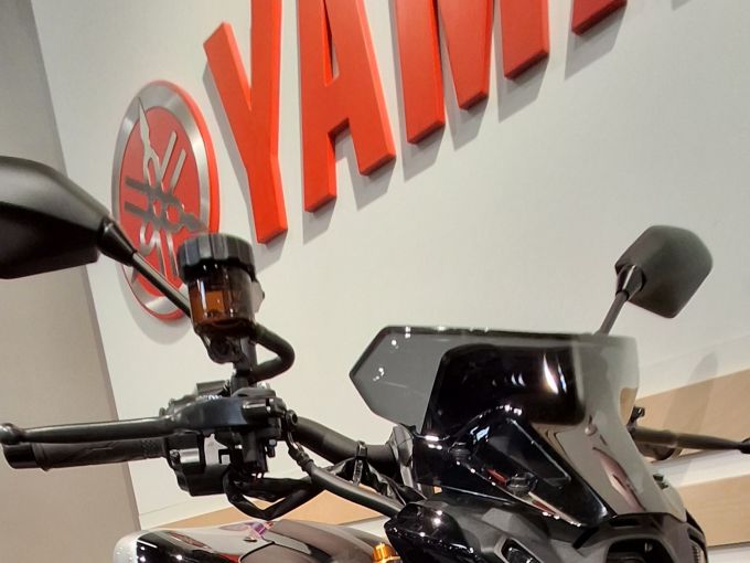 YAMAHA MT-09 SP 4