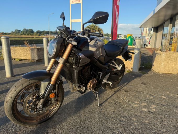 HONDA CB650R Neo Sports Café 4
