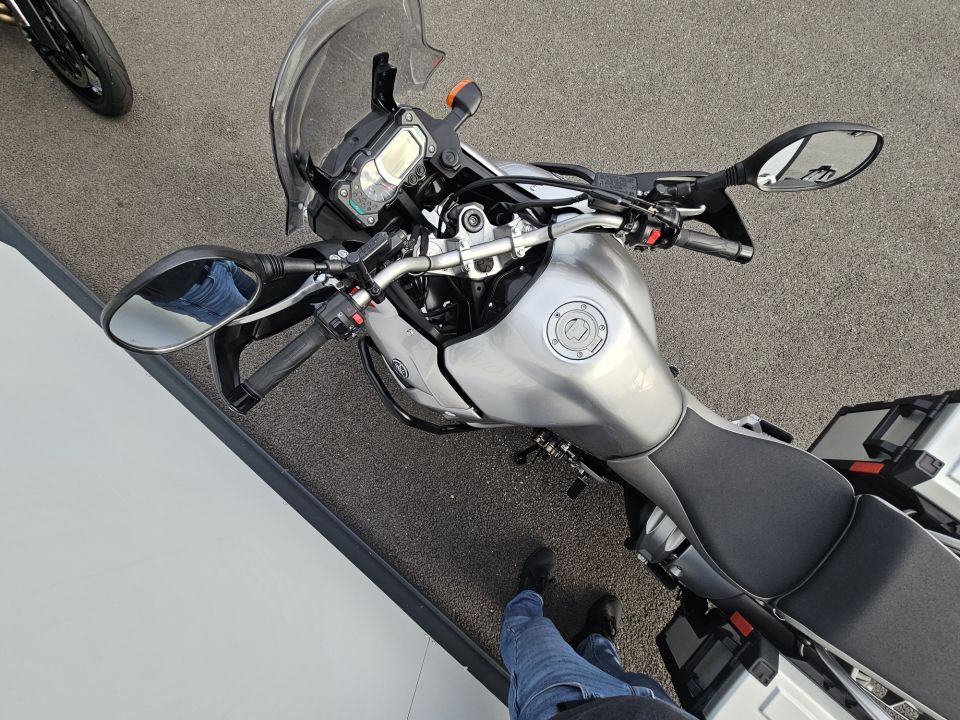 YAMAHA XTZ 1200 SUPER TENERE 4
