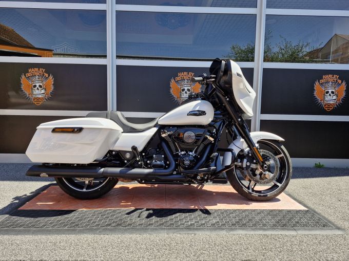 HARLEY-DAVIDSON TOURING STREET GLIDE 1923 4