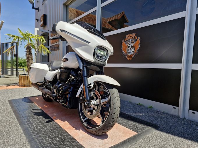 HARLEY-DAVIDSON TOURING STREET GLIDE 1923 4