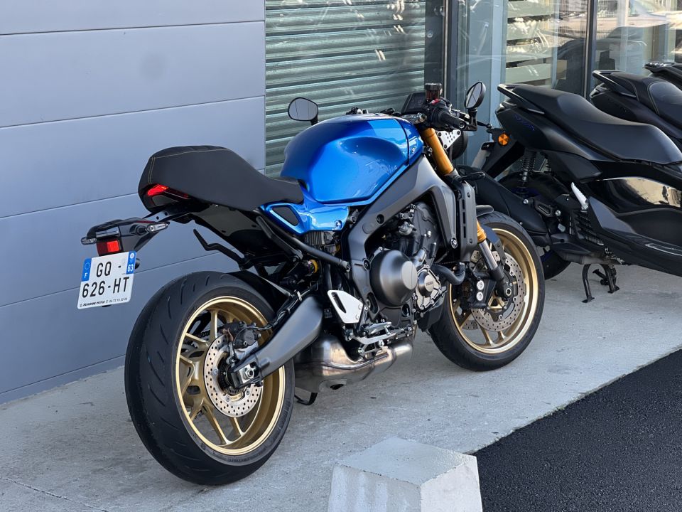 YAMAHA XSR 900 4