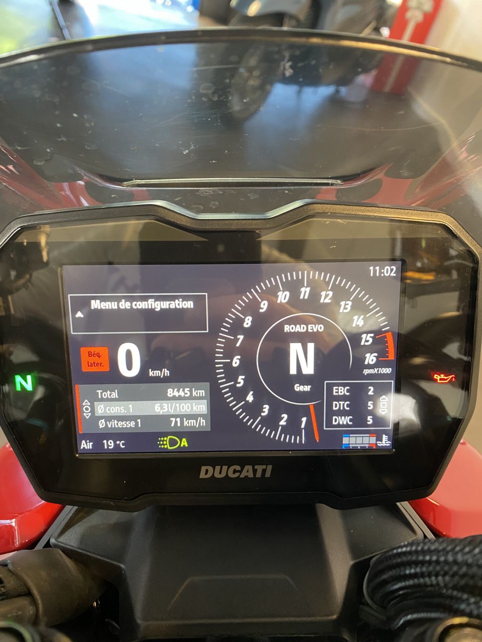 DUCATI STREETFIGHTER V4S 4