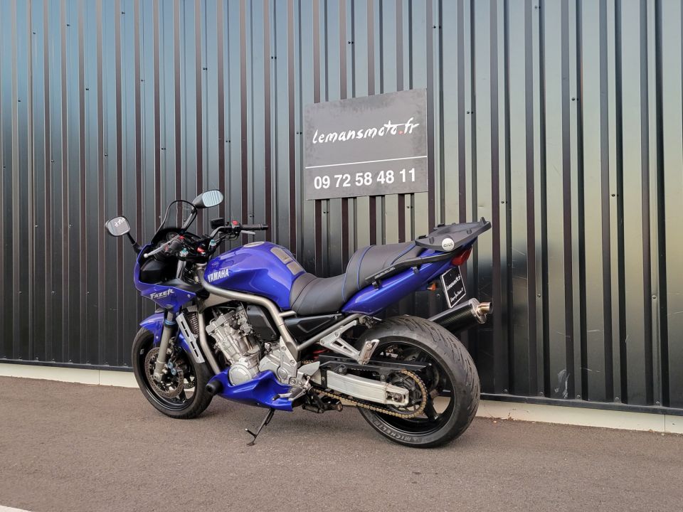 YAMAHA FAZER 1000 4