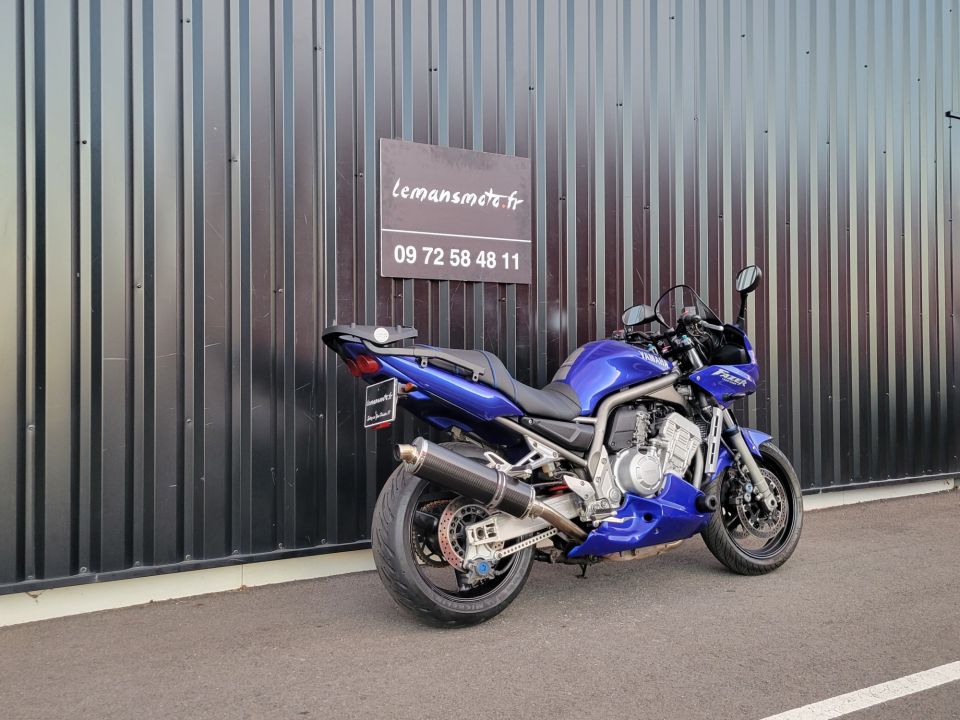 YAMAHA FAZER 1000 4