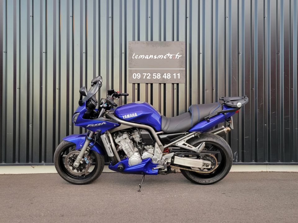 YAMAHA FAZER 1000 4