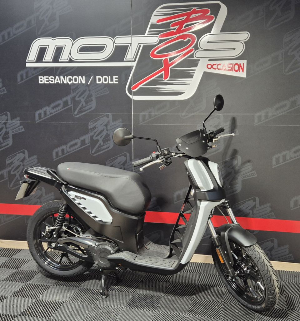 FANTIC ISSIMO CITY 4