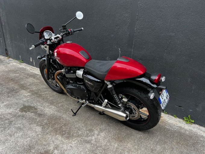 TRIUMPH STREET TWIN  900 4