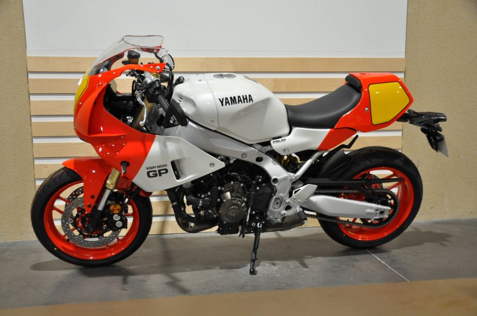 YAMAHA XSR 900 GP 4