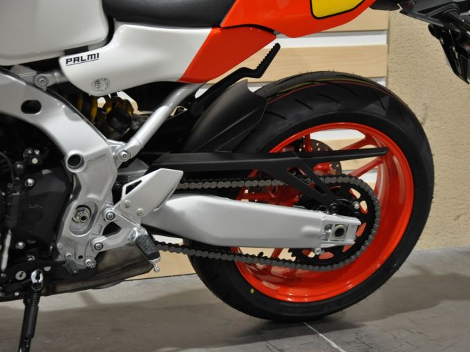 YAMAHA XSR 900 GP 4