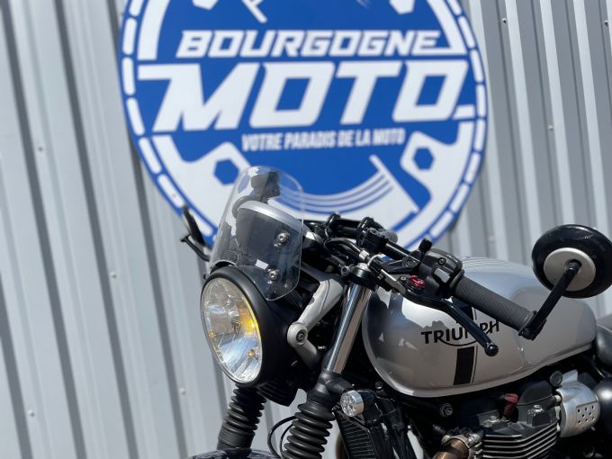 TRIUMPH STREET TWIN  900 4