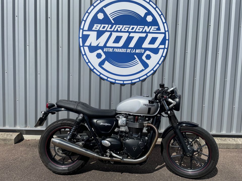 TRIUMPH STREET TWIN  900 4