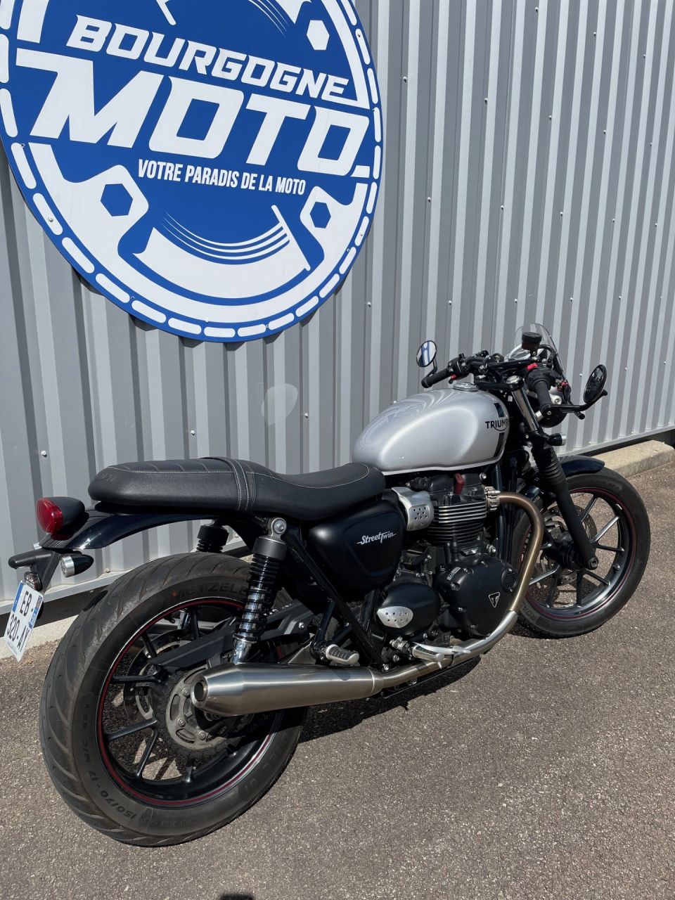 TRIUMPH STREET TWIN  900 4
