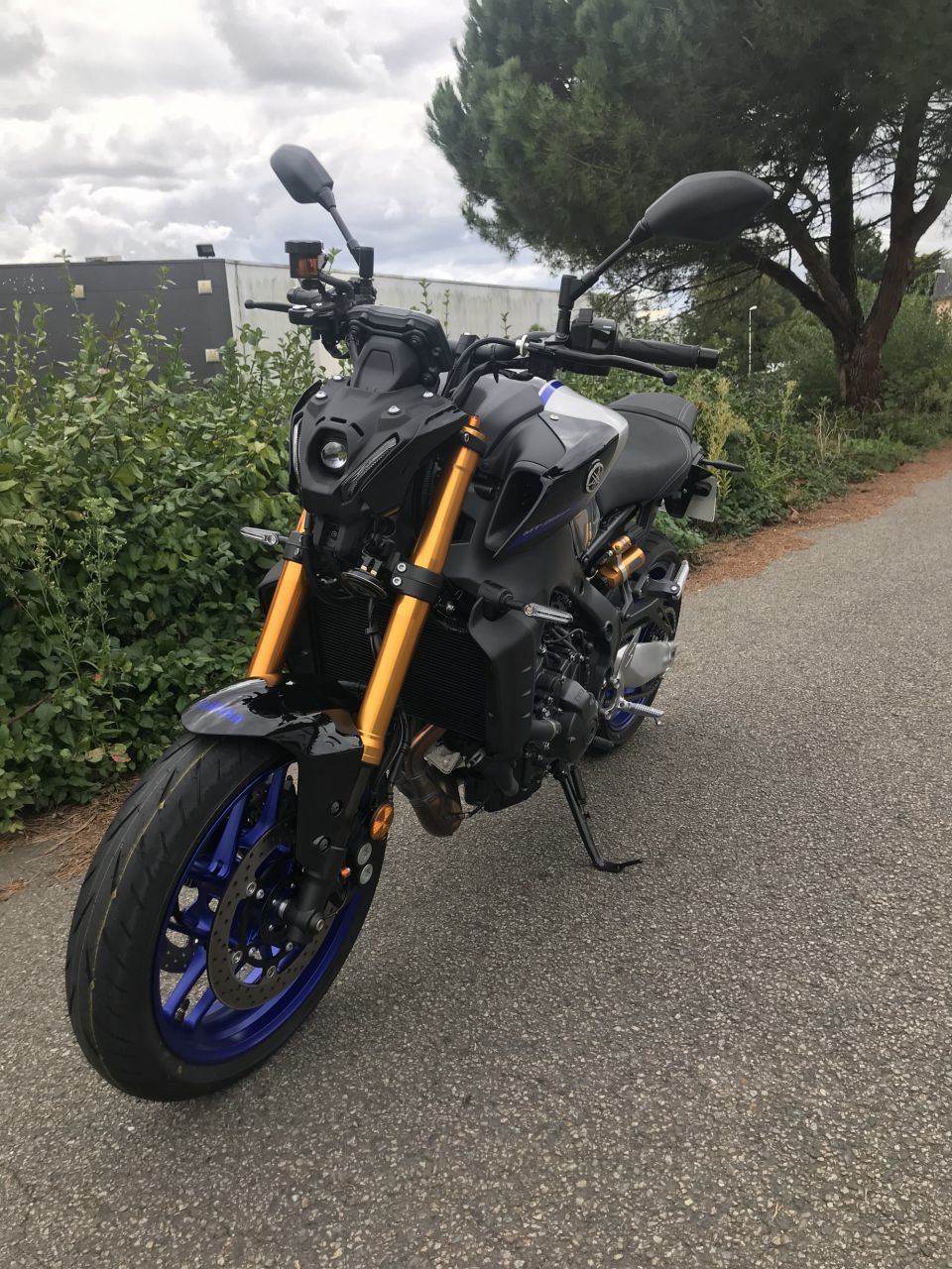 YAMAHA MT-09 SP 4