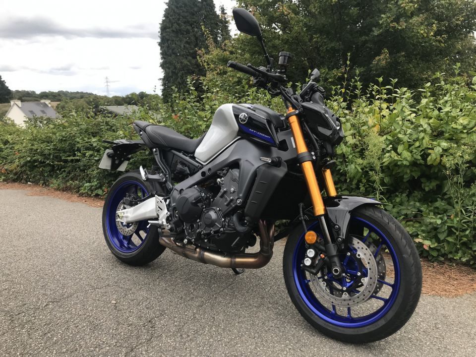 YAMAHA MT-09 SP 4