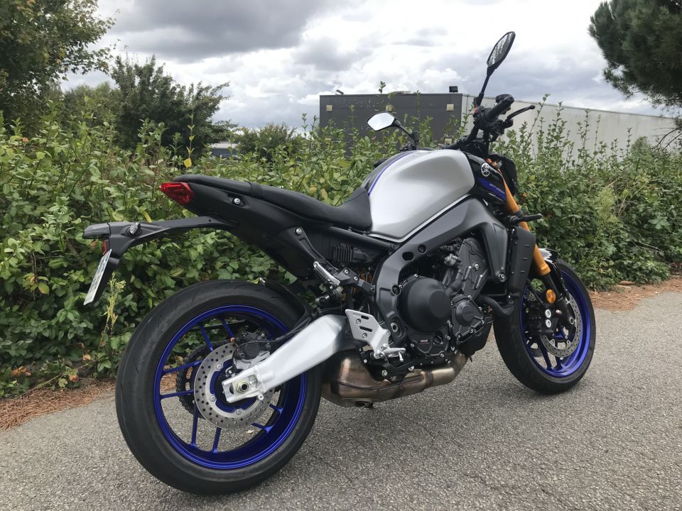 YAMAHA MT-09 SP 4