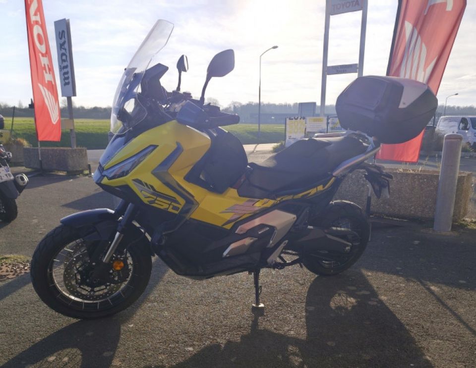 HONDA X-ADV 750 4