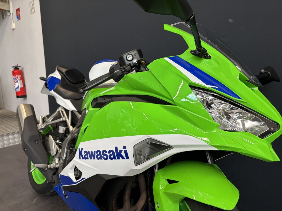KAWASAKI ZX-4RR 4