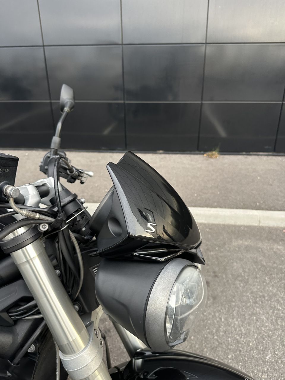 TRIUMPH STREET TRIPLE 660 S 4