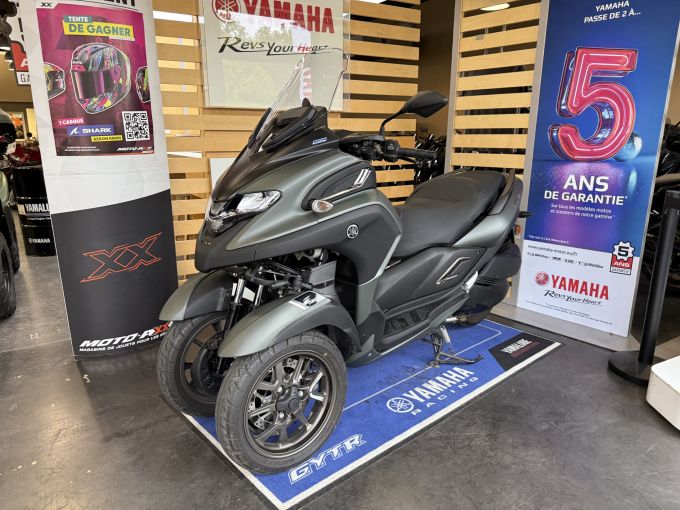 YAMAHA TRICITY 300 4