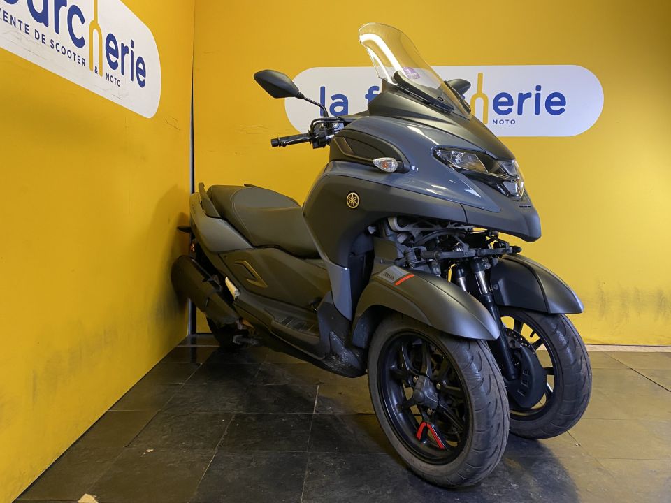 YAMAHA TRICITY 300 4