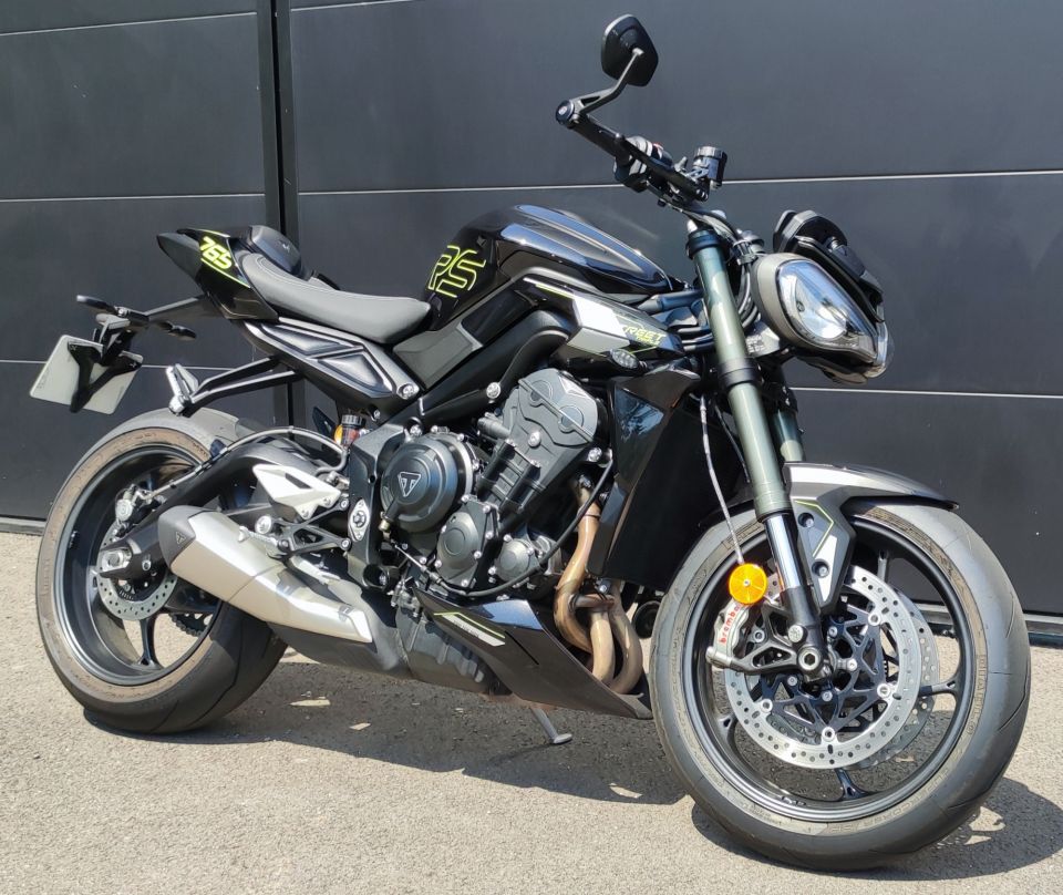 TRIUMPH STREET TRIPLE 765 RS 4