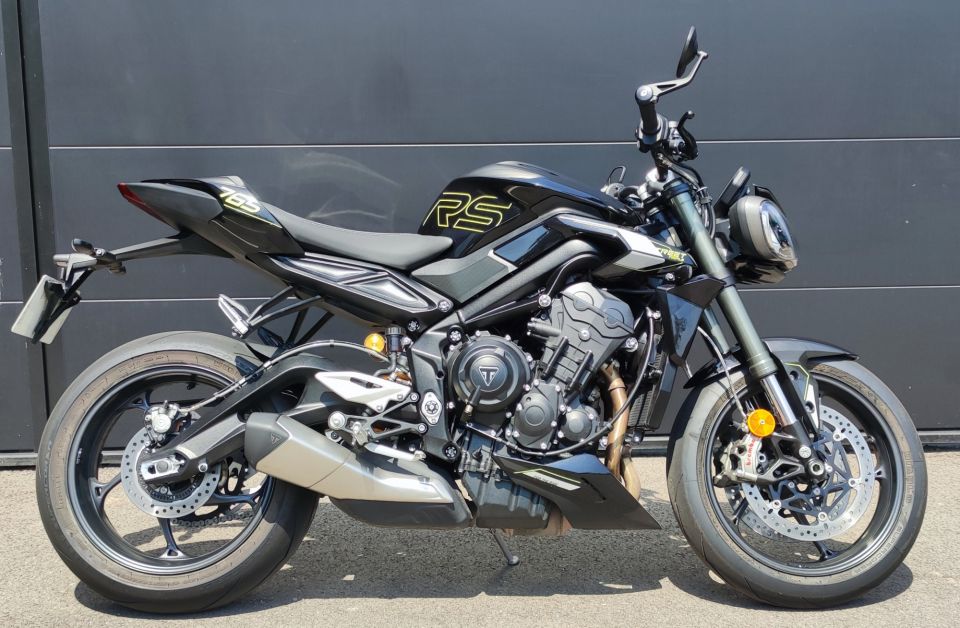 TRIUMPH STREET TRIPLE 765 RS 4