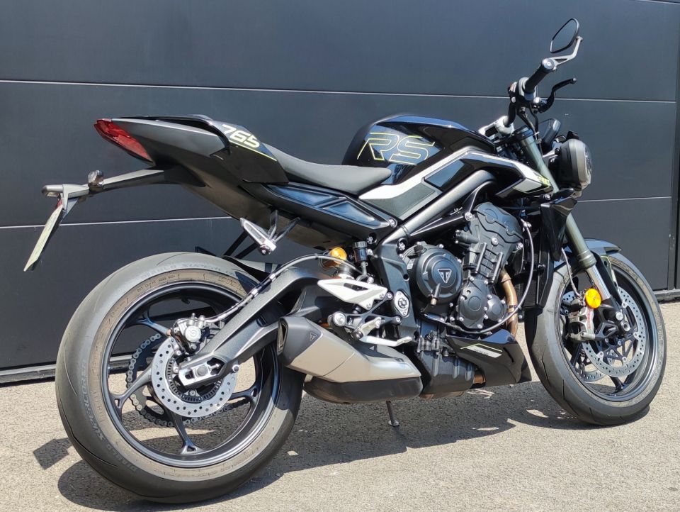TRIUMPH STREET TRIPLE 765 RS 4