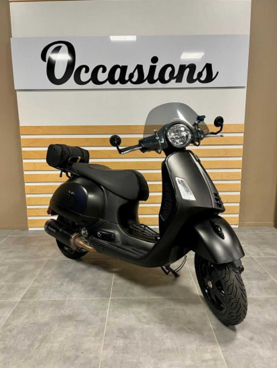 VESPA GTS 300 SUPERSPORT 4