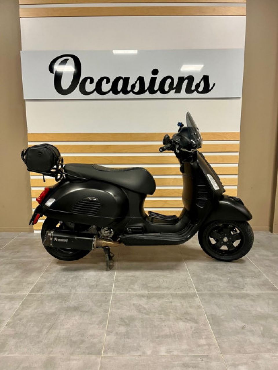 VESPA GTS 300 SUPERSPORT 4