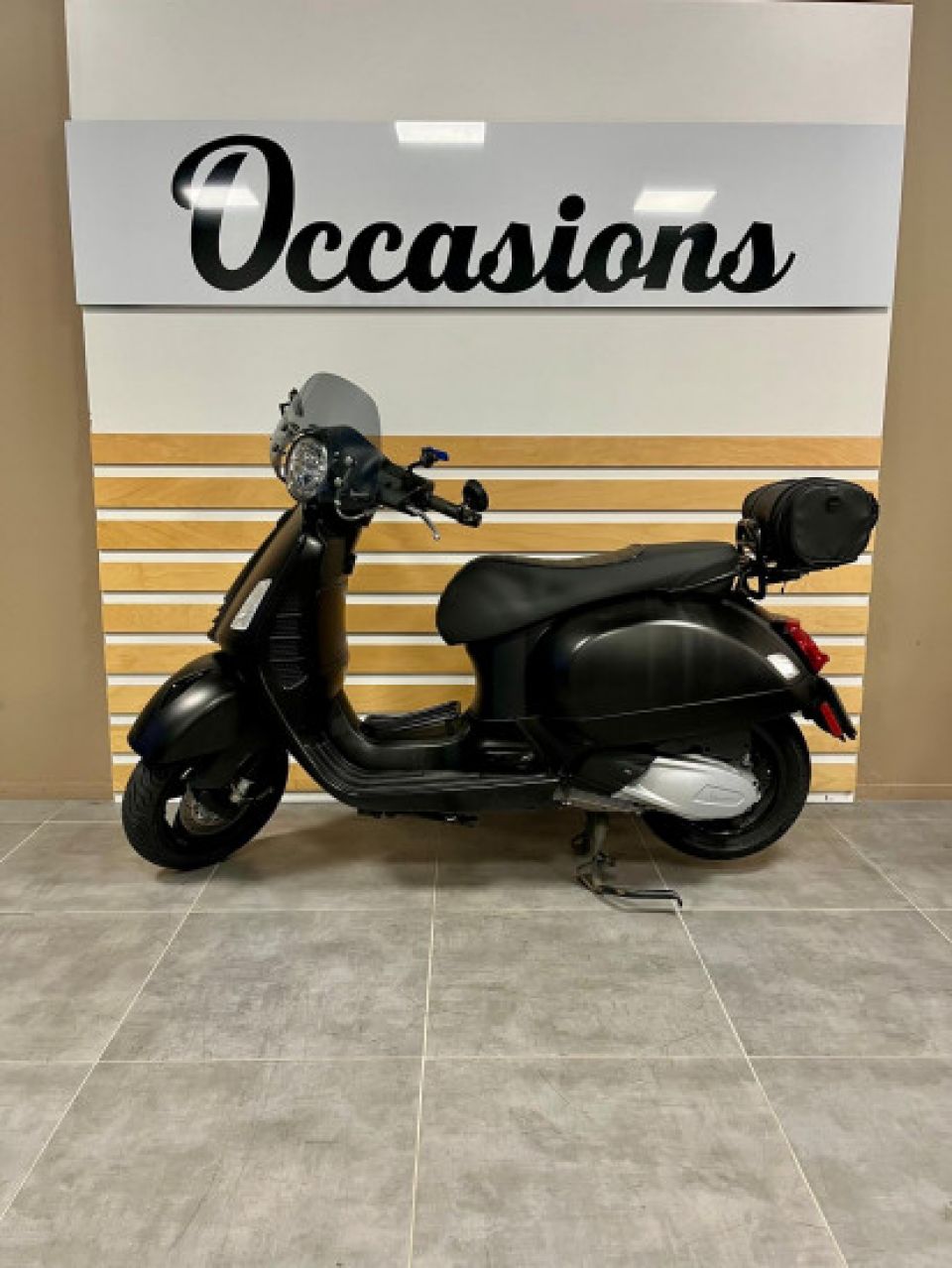 VESPA GTS 300 SUPERSPORT 4