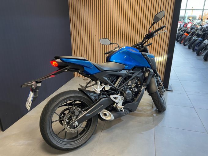 HONDA CB125R 4