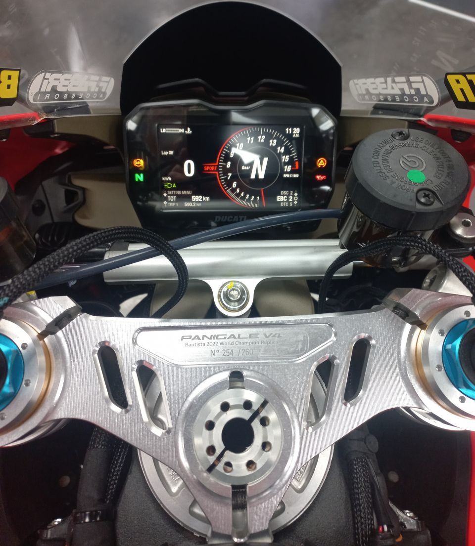 DUCATI PANIGALE V4S BAUTISTA REPLICA 4