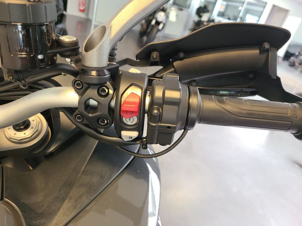 DUCATI MULTISTRADA V2S 4