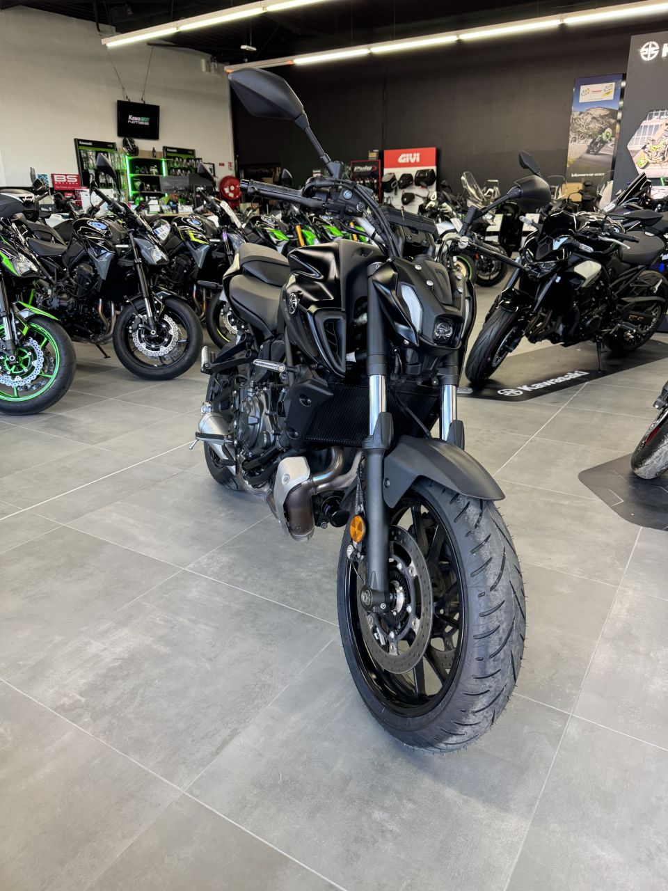 YAMAHA MT-07 (47.5CV) 4