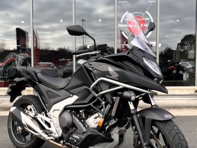 HONDA NC750X 4