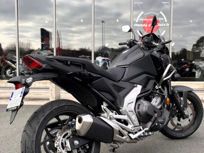 HONDA NC750X 4