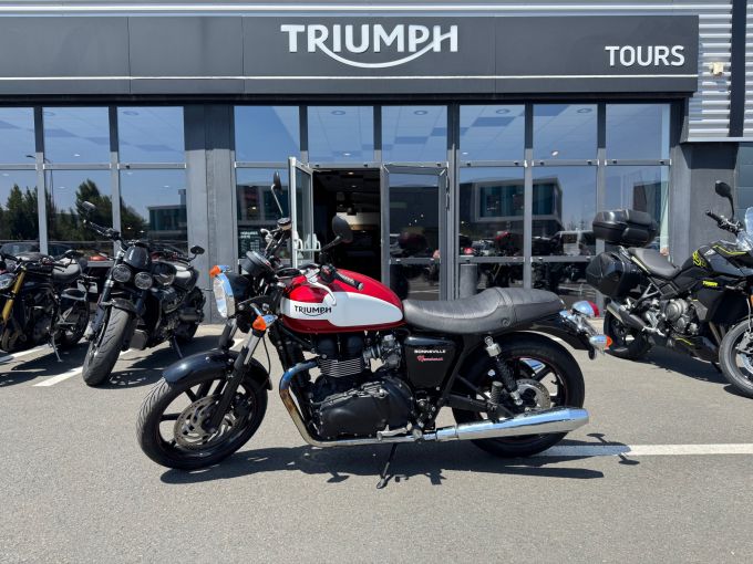 TRIUMPH Bonneville Newchurch 4