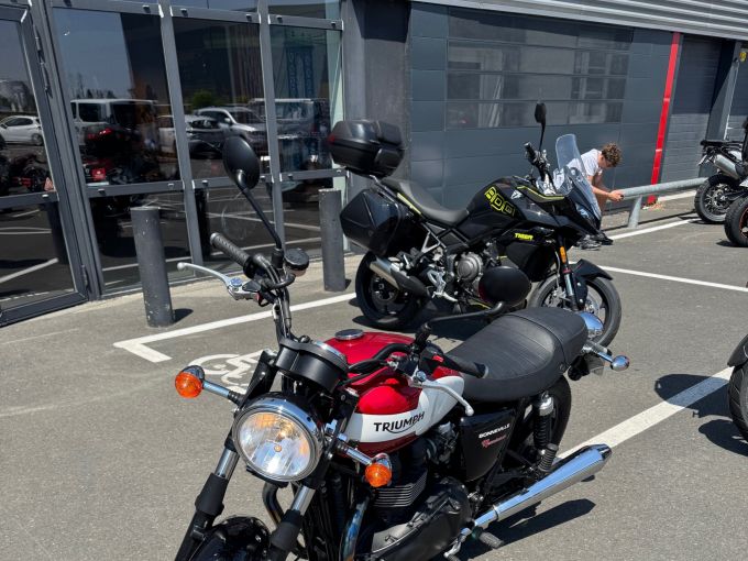 TRIUMPH Bonneville Newchurch 4