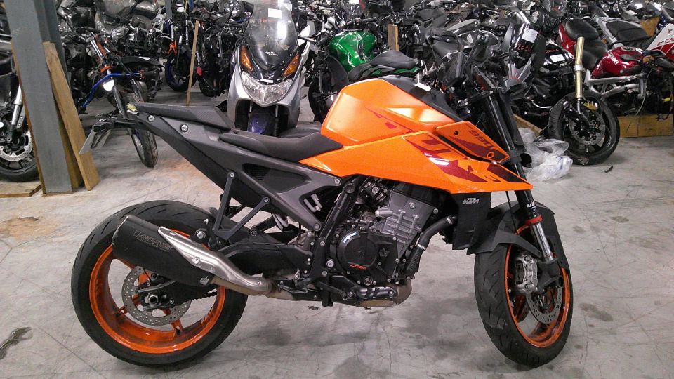 KTM 990 DUKE 4