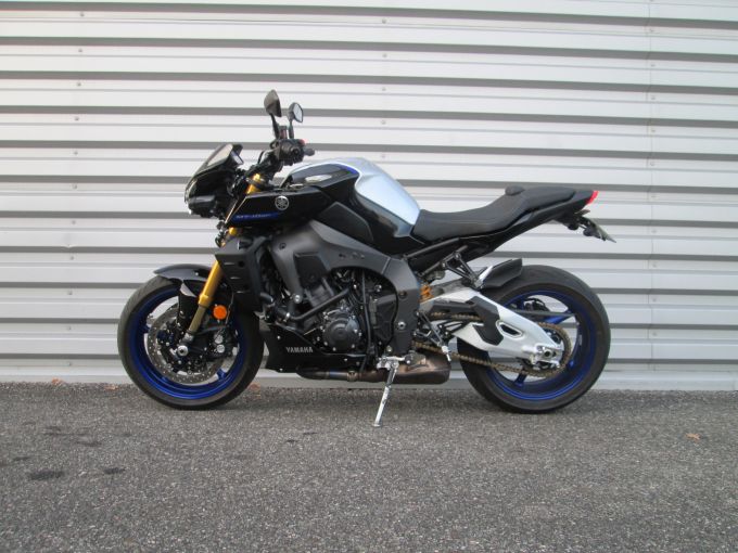 YAMAHA MT-10 SP 4