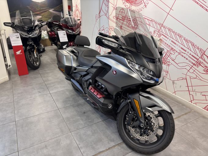 HONDA GL 1800 GOLDWING DCT 4