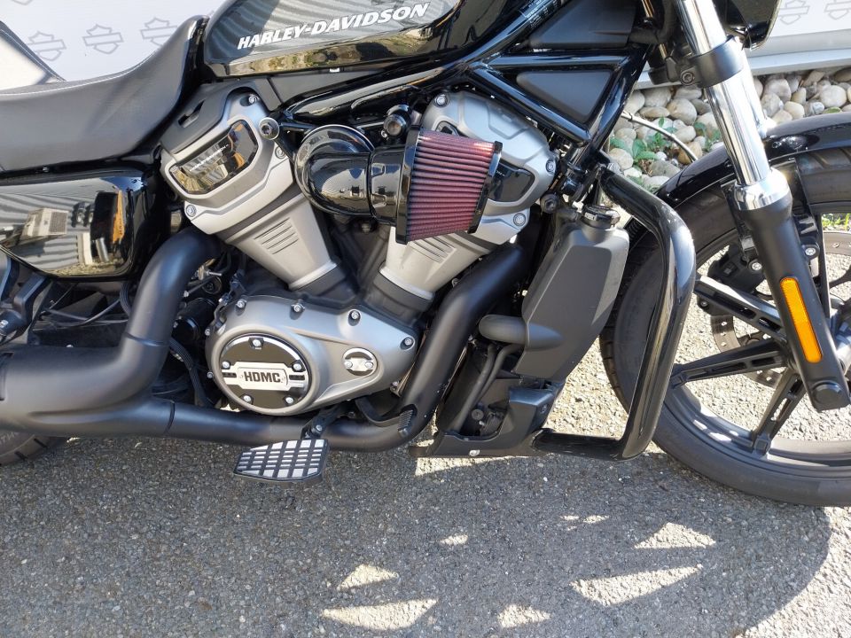 HARLEY-DAVIDSON SPORTSTER NIGHTSTER 975 4